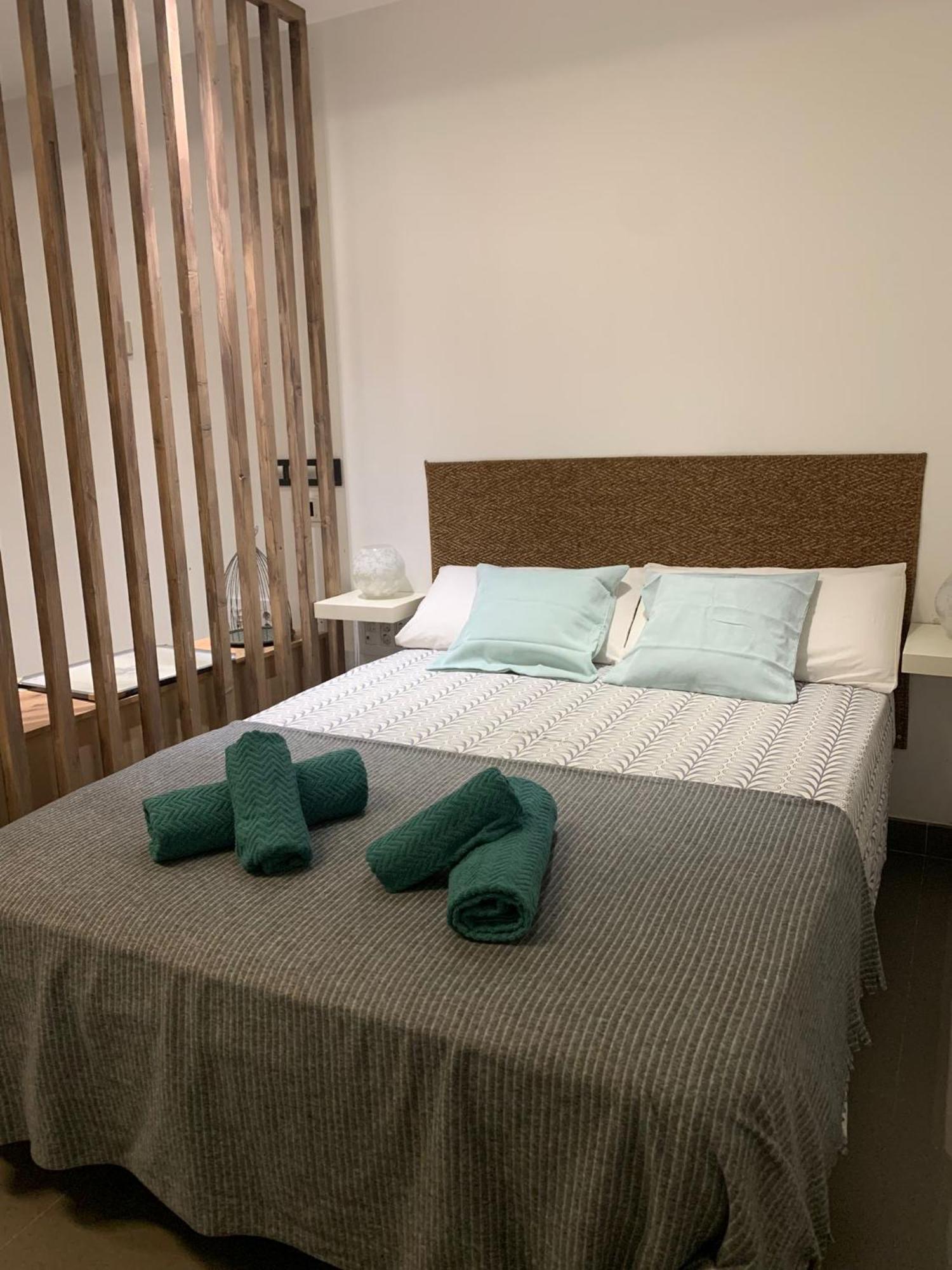 Estudio Puerta Del Sol Агилар Экстерьер фото